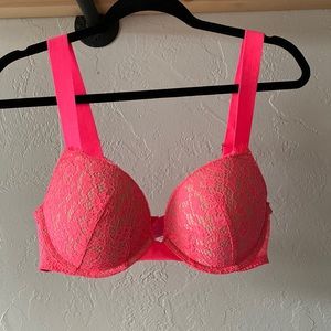 Pink VS bra